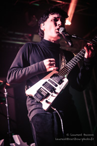 neniu / Le Point Ephémère - 05 novembre 2025